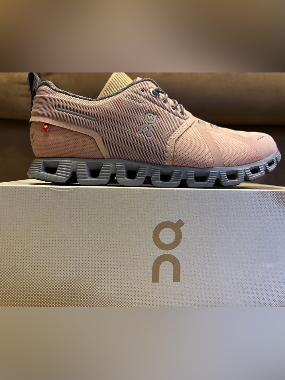 On Cloud 5 Waterproof. Women’s 9.5. New. Extra laces included